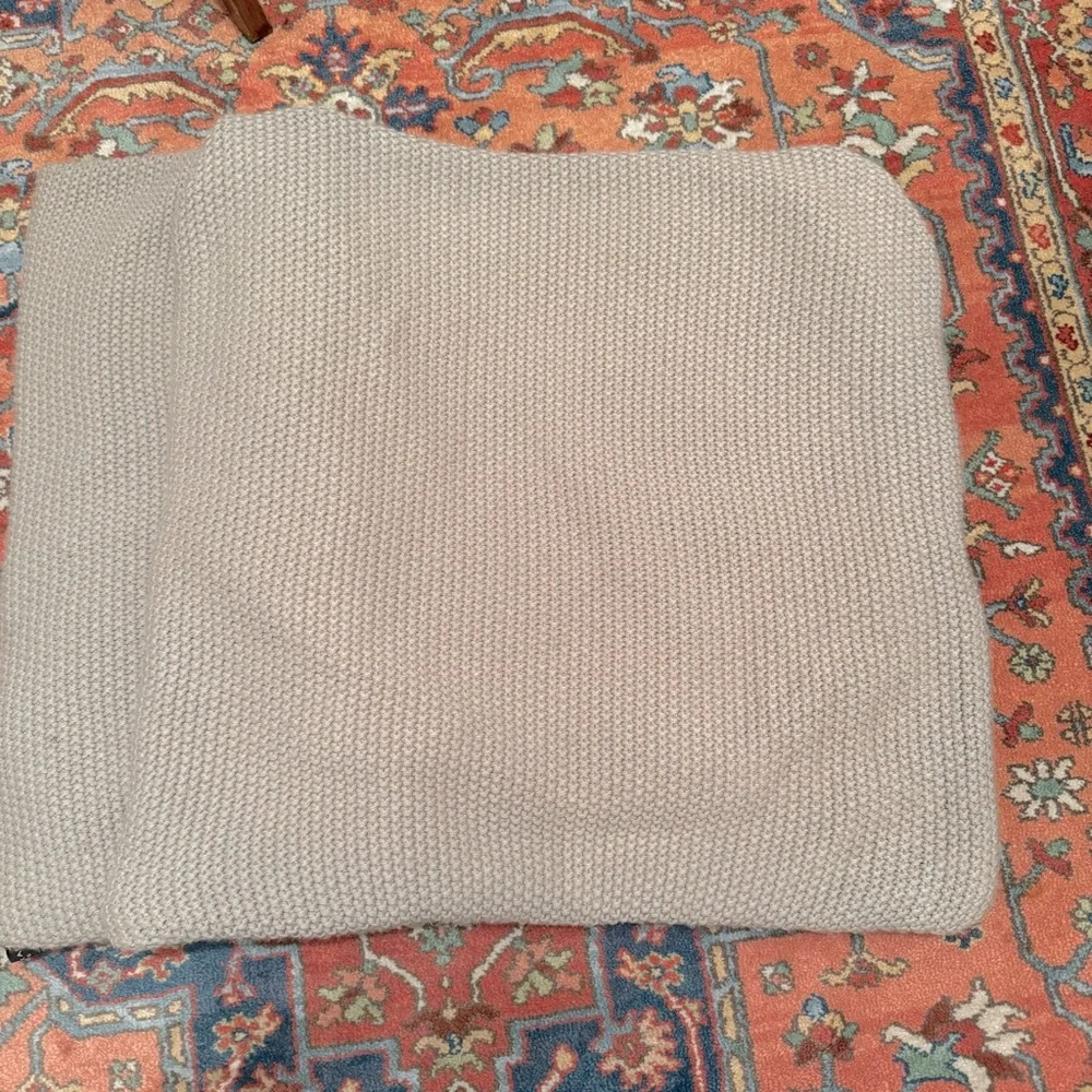 Donna Karan Essentials TWITLIGHT  Knitted Euro Sham 26”x26”